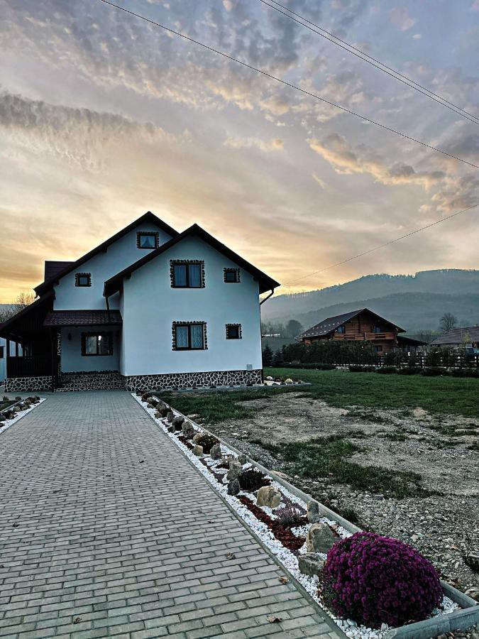 Villa Casa Din Podirei à Capu Cîmpului Extérieur photo